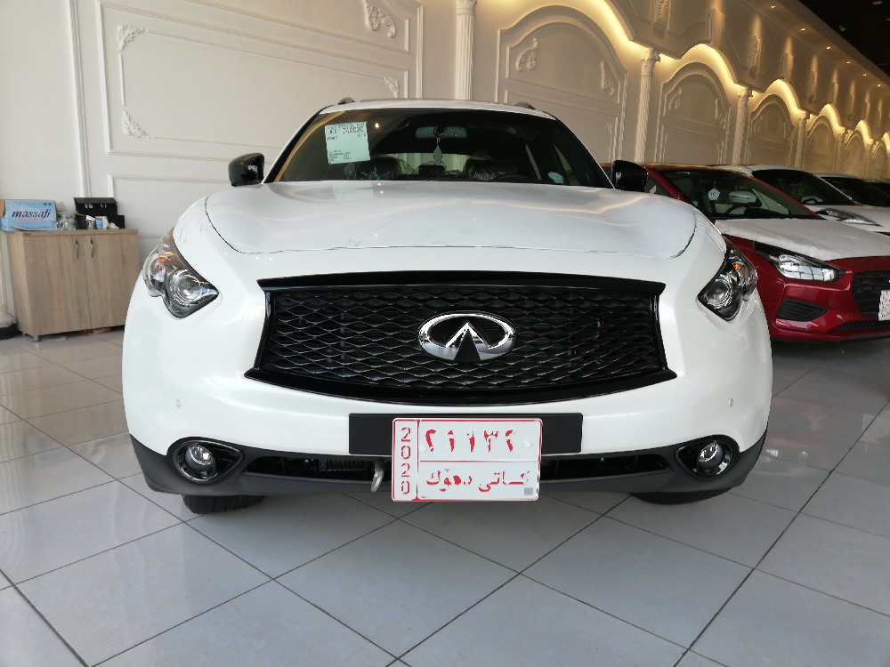 Infiniti QX70